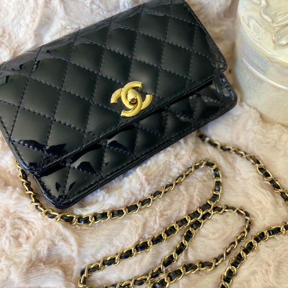 ❤️SOLD🔴❌💥PATENT LEATHER QUILTED BAG❤️ - Picture 2 of 10